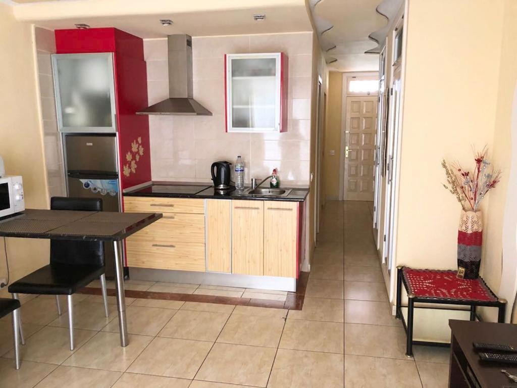 Cozy Apartment Close To Fanabe Beach, Tenerife Costa Adeje  Exterior photo